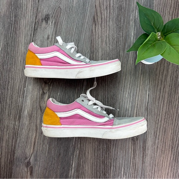 VANS kids Old Skool shoes
size 2.0 - Picture 5 of 9